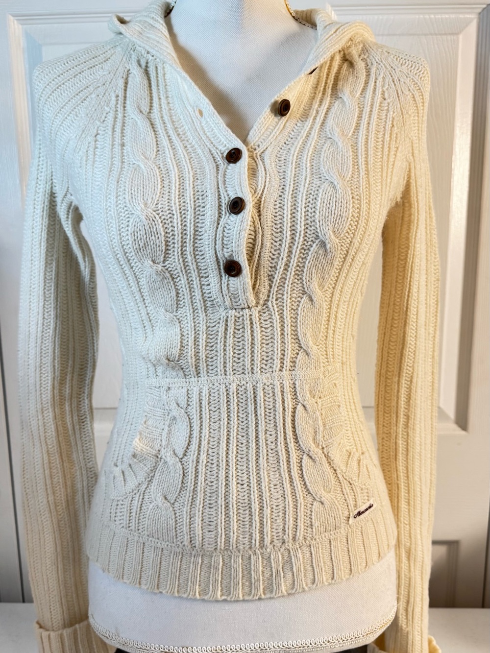 Abercrombie Vintage 2000’s JR sized Medium Cream Cable-Knit Wool Blend Hoodie